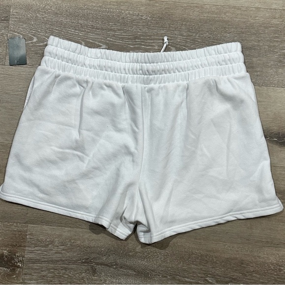 White Sweat Shorts size XL - Picture 2 of 4